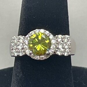 Peridot-colored ring with cubic zirconia size 6